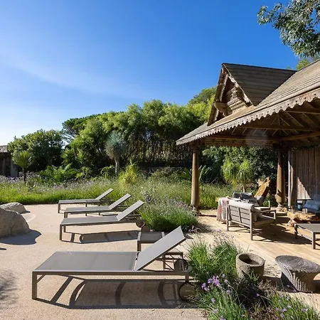 In Gated Community Of La Reserve Villa Ramatuelle