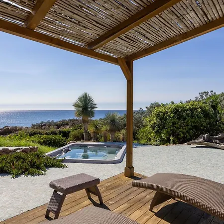 Villa Waterfront At La Reserve