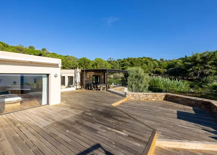 Waterfront Villa At La Reserve Ramatuelle