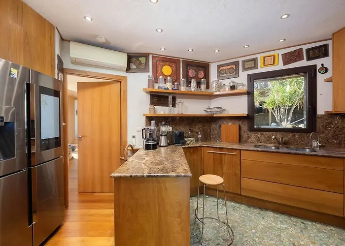 Waterfront Villa At La Reserve Ramatuelle