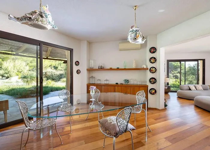 Waterfront Villa At La Reserve Ramatuelle