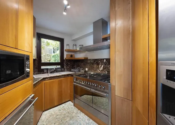 Waterfront Villa At La Reserve Ramatuelle *